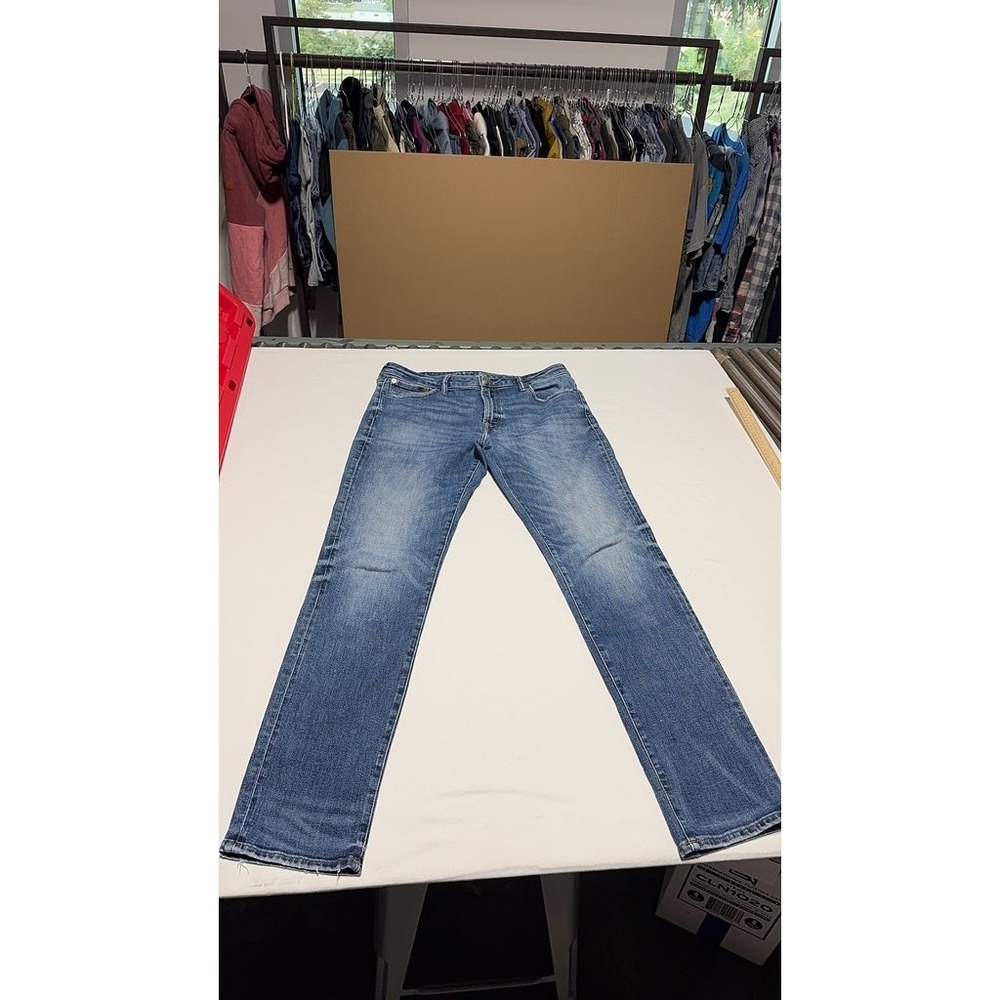 American Eagle Men's Blue Straight Leg Jeans Size 33x34